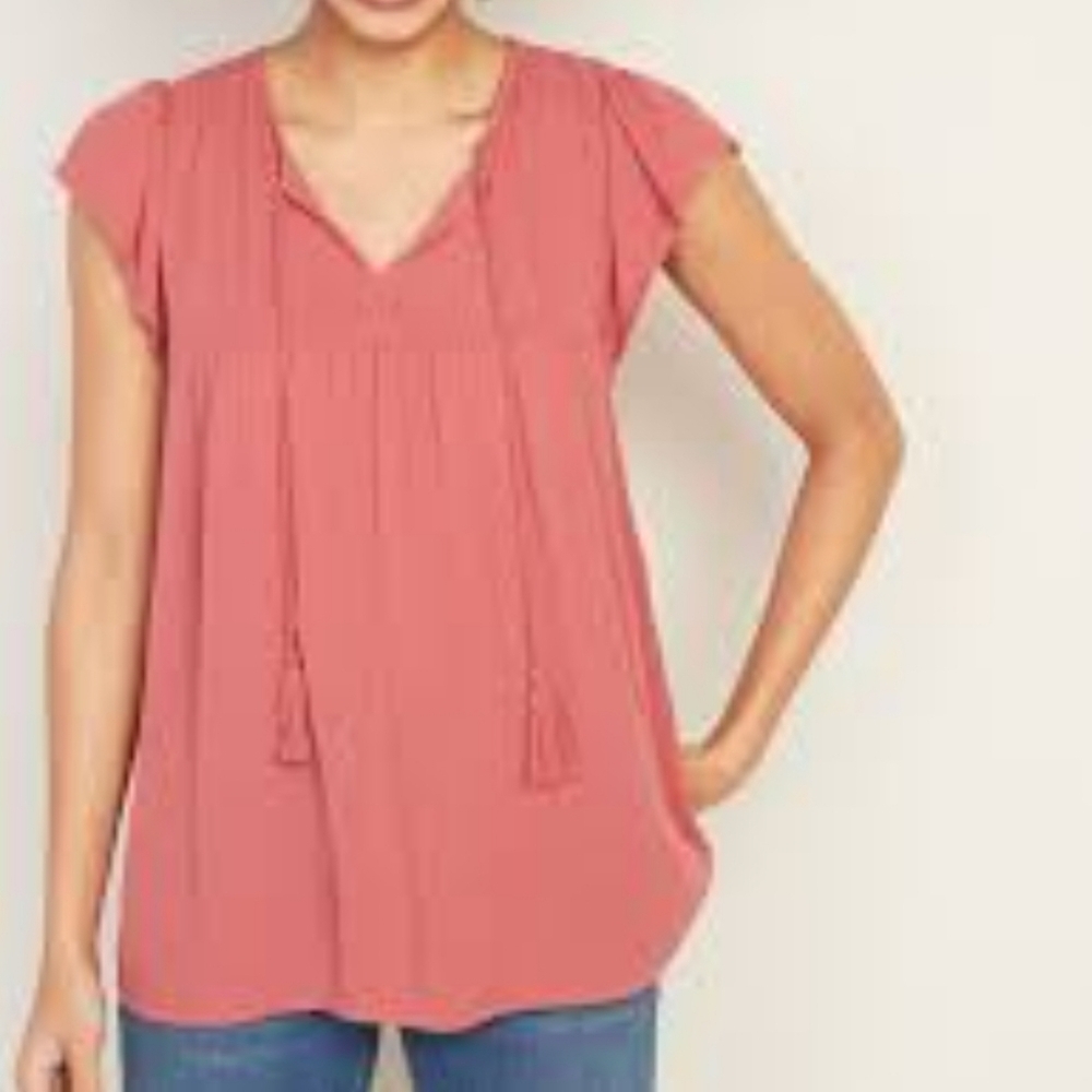 Old Navy Boho Tassel-Tie Short Sleeve Top in Gooseberry Red Size Medium